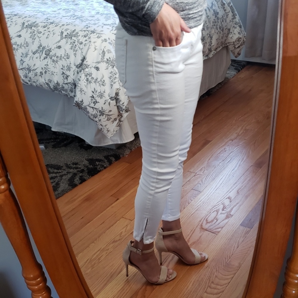 LOFT Skinny ankle jeans w/zipper